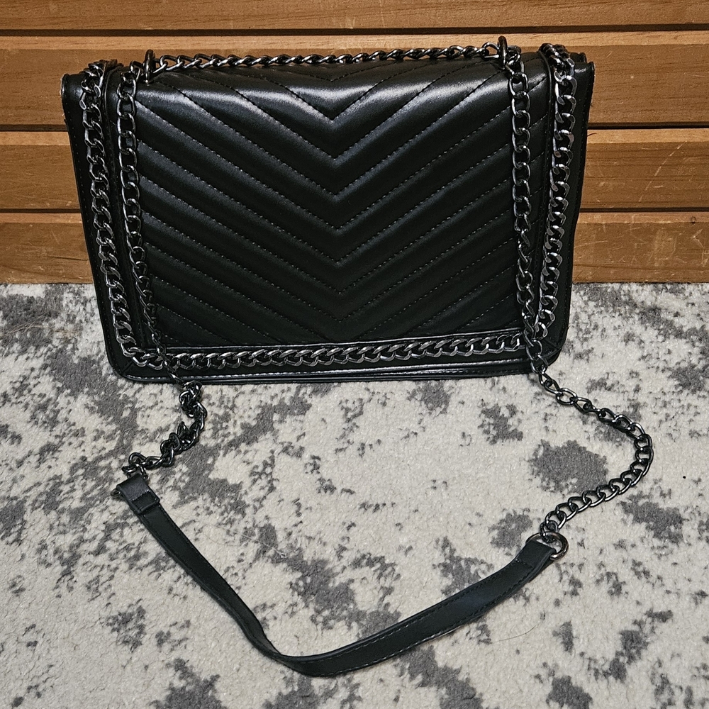 ALDO Crotorua chain strap crossbody bag Black And Gun Metal Chain Clutch